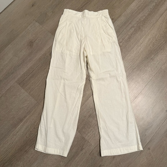 Dynamite Heidi Wide Leg Linen Pull-On
Pants, Bright White - Picture 3 of 9